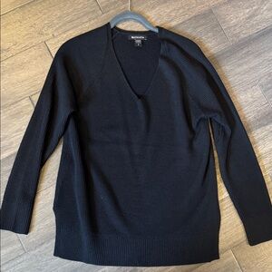 Athleta Hanover V neck Sweater